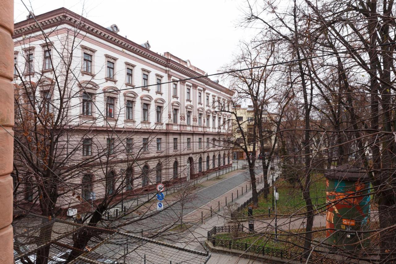 Passage Apartment Ivano-Frankivsk Exteriör bild